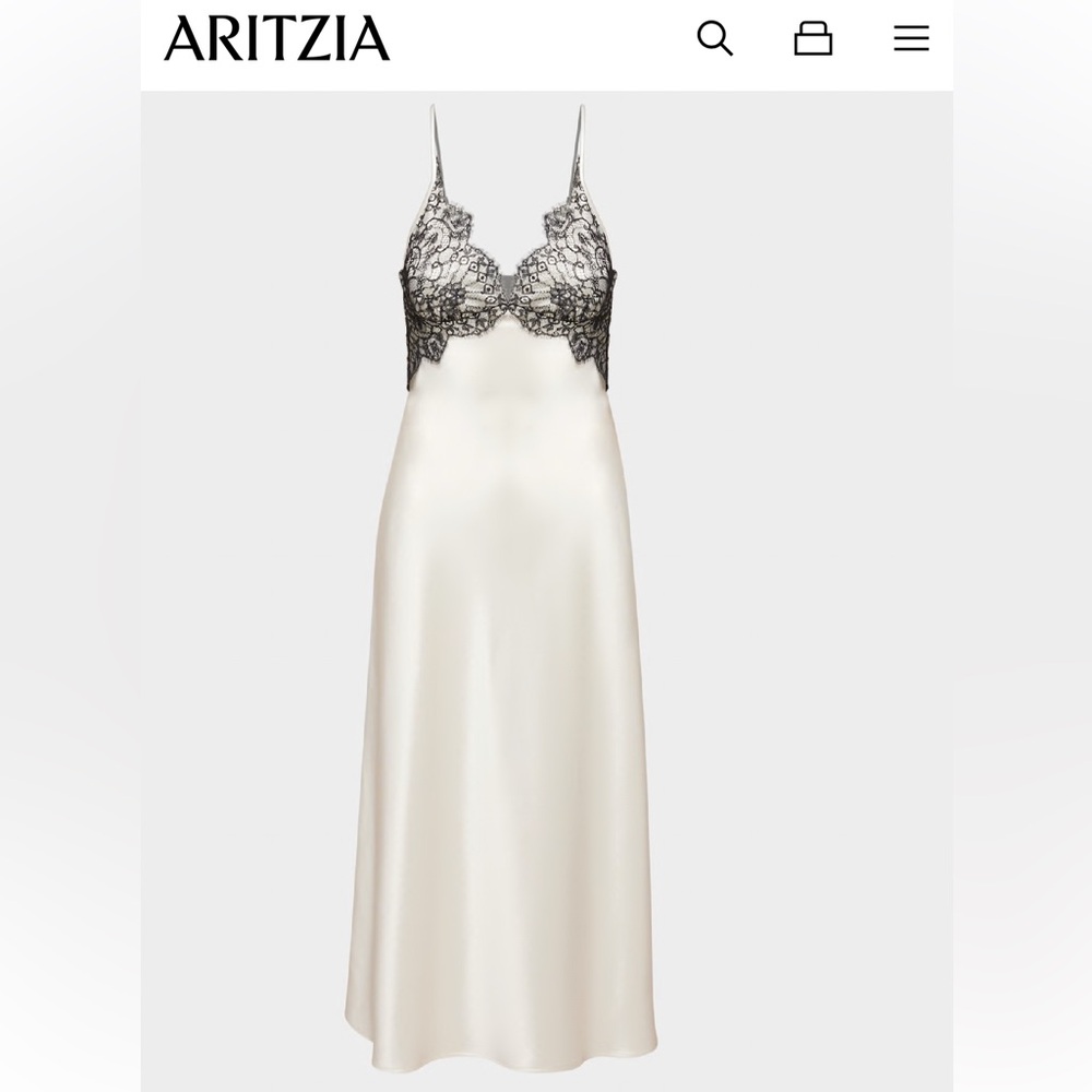 NEW  Aritzia - Black & white/cream Lace - dress size 2
